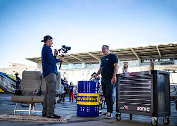 Moderator Patrick Simon