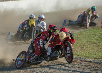 Manuel und Melanie Meier auf Siegkurs vor Mike Frederiksen/Desiree Holstein