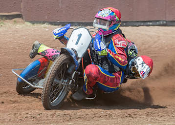 Nicole Standke und Beifahrerin Desiree Holstein