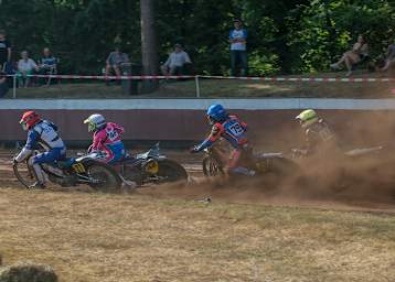 Finale erste Kurve: Tebbe vor Katt, Bukhave und Meijerink