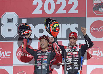 Die Freude über Rang 3 war bei Kazuki Watanabe (li.) und Gregg Black groß