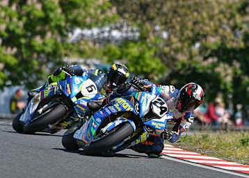 Patrick Hoff (24) vor Marc Neumann