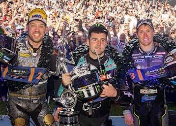 Peter Hickman, Michael Dunlop, Dean Harrison (vlnr.) dominierten die Solo-Klassen