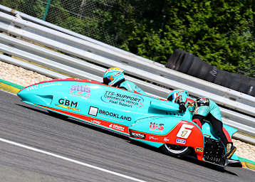 Todd Ellis mit Emmanuelle Clément