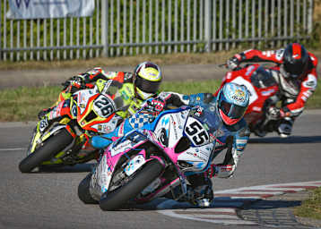 David Datzer (55) vor Didier Grams (26) und Jorn Hamberg