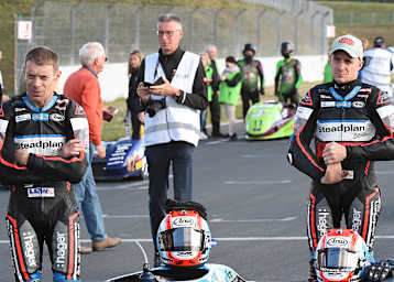 An der Seite seines Bruders Ben entwickelte sich Tom Birchall (li.) zu einem der besten Seitenwagen-Beifahrer