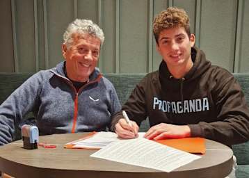 Luca Bernardi ist mit seinem neuen Aprilia-Team glücklich