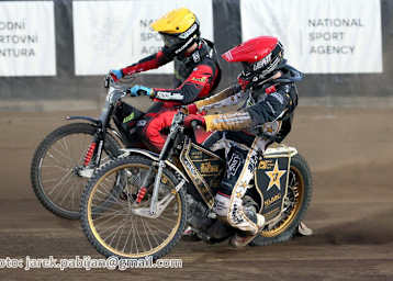 Norick Blödorn (rot) gegen den Australier Keynan Rew