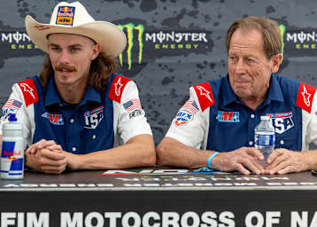 Aaron Plessinger und Roger DeCoster in Ernée