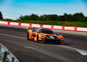 KTM zeigte in Dijon erneut eine starke Leistung die von Siegen gekrönt wurde