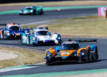  Das DKR Engineering-Duo Robin Rogalski und Valentino Catalano feiert den Debütsieg im Prototype Cup Germany