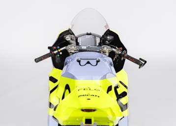 Ein Blick in das Cockpit der V21L