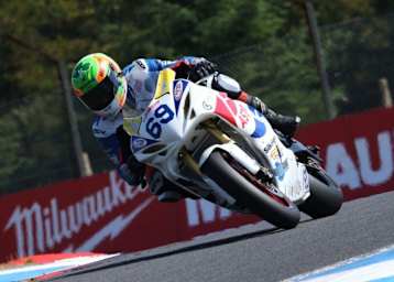 Die Suzuki GSX-R750 debütiert in Donington Park in der Weltmeisterschaft