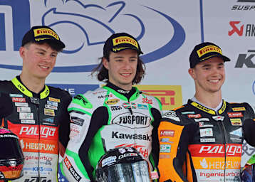 Inigo Iglesias (Mitte) zwischen Leonnox Lehmann und Dirk Geiger