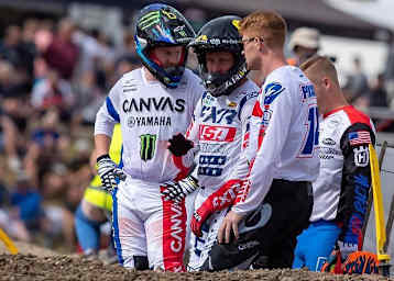 Ryan Villopoto, Mike Brown und Mel Pocock (dahinter versteckt Zach Osborne)