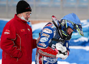 Dmitry Khomitsevich musste verletzungsbedingt aufgeben