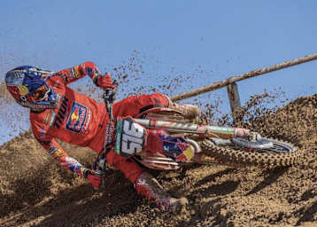 Simon Längenfelder gewann das MX2-Vorsaisonrennen in Ponte a Egola