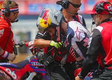 Hunter Lawrence wirkte nach seinem Crash ziemlich benommen