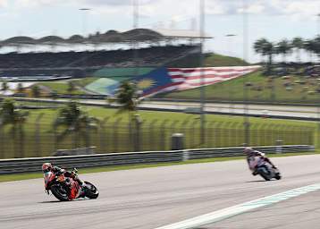 Prächtige Kulisse in Sepang: Jack Miller vor Di Giannantonio