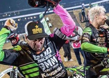 Matt Moss feiert seinen Triumph