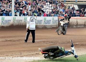 Timo Lahti siegte im Finale, Jason Doyle schied aus