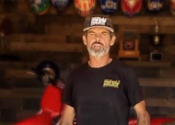 Ryan Hughes bietet heute Motocrosslehrgänge an