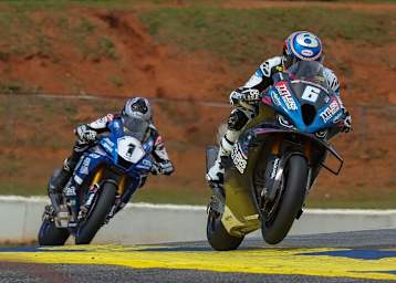 Cameron Beaubier vor Jake Gagne