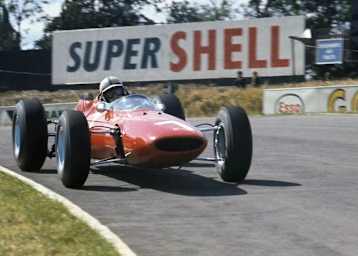 John Surtees im Ferrari 158 in Brands Hatch 1964