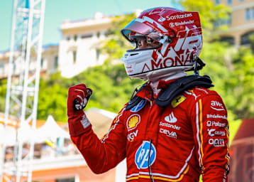 Diesen Helm hat Charles Leclerc der Bianchi-Familie geschenkt