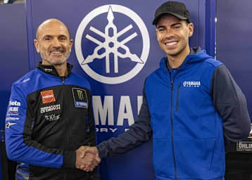 Yamaha-Teammanager Meregalli mit Augusto Fernandez