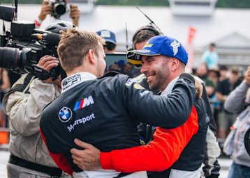 Philipp Eng (re.) mit Dries Vanthoor