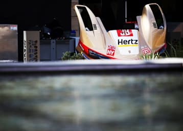 Haube eines Porsche 963 vom Hertz Team Jota