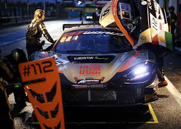 Der zweite CSA Racing McLaren startet nach einem Rippenbruch von Isaac Tutumlu Lopez nicht