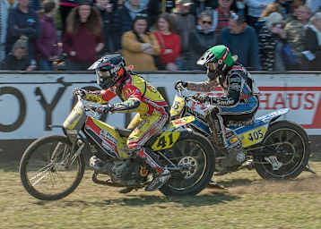 Christian Hülshorst, hier vor Fabian Wachs, beendet bald seine Karriere