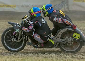 Moritz Straub und Beifahrer Patrik Löffler holten sich in Hertingen den Bahnpokal