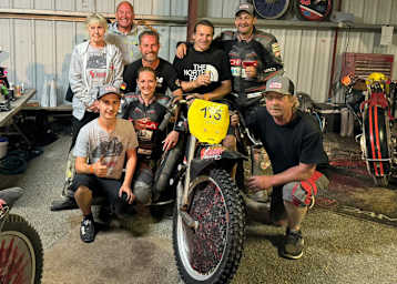 Immel Schramm und Nadin Löffler sowie das gesamte Team in Marmande. Auch Matten Kröger half mit.