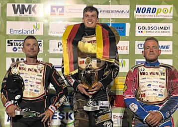 Dave Meijerink (Mitte) siegte in Werlte vor Kenneth Kruse Hansen (l.) und Stephan Katt (r.)