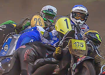 Schramm/Löffler (175) im engen Positionskampf in Werlte