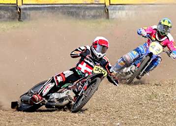 Kenneth Kruse Hansen (333) vor Stephan Katt