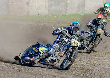 Fabian Wachs und Daniel Spiller gehören zu dem Dutzend deutscher A-Lizenz-Solisten auf der Langbahn
