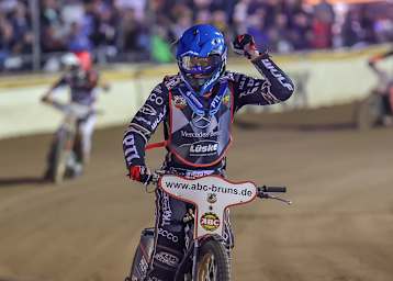 Mads Hansen gewann das Rennen in Cloppenburg