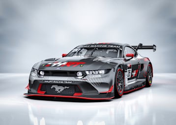 Volles Programm für Dennis Fetzer im Ford Mustang GT3