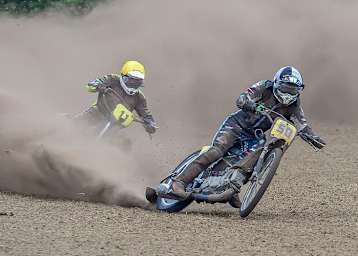 In Schwarme kamen Daniel Spiller (50) und Paul Cooper (11) noch gut durch. In Bad Hersfeld krachte es.