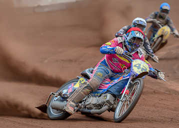 Hier noch vorne: Stephan Katt (42)