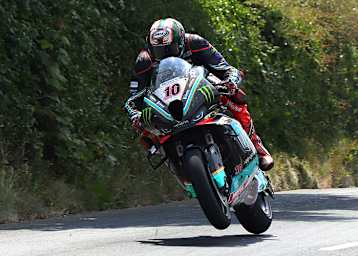 Peter Hickman wird bei der Tourist Trophy wieder mit der Nummer 10 die Rennen der Premiumklassen in Angriff nehmen