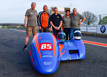 Das Team Flying Dutchmen (vlnr.): Elektroniker Rolf van Bree, Wiggert Kranenburg, Jermaine van Middegaal sowie Konni und Eckart Rösinger
