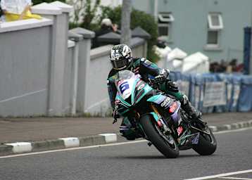 Beim NW200 erzielte Michael Dunlop zwei dritte Plätze auf der Supersport-Triumph