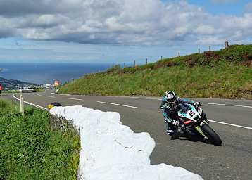 Michael Dunlop war am ersten Trainingstag der Schnellste auf dem Snaefell Mountain Course