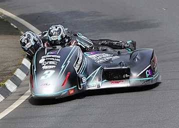 TT-Sieger Ryan und Callum Crowe