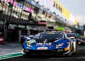 Maximilian Paul zimmert den Lamborghini des Familienteams auf die Pole